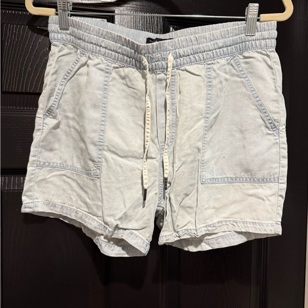 Silver Jeans Light Blue Casual Shorts size M